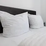 Ferienwohnung Strom Acht - Modern Frisch Inkl Stellplatz, Balkon - 200M Zum Alten Strom