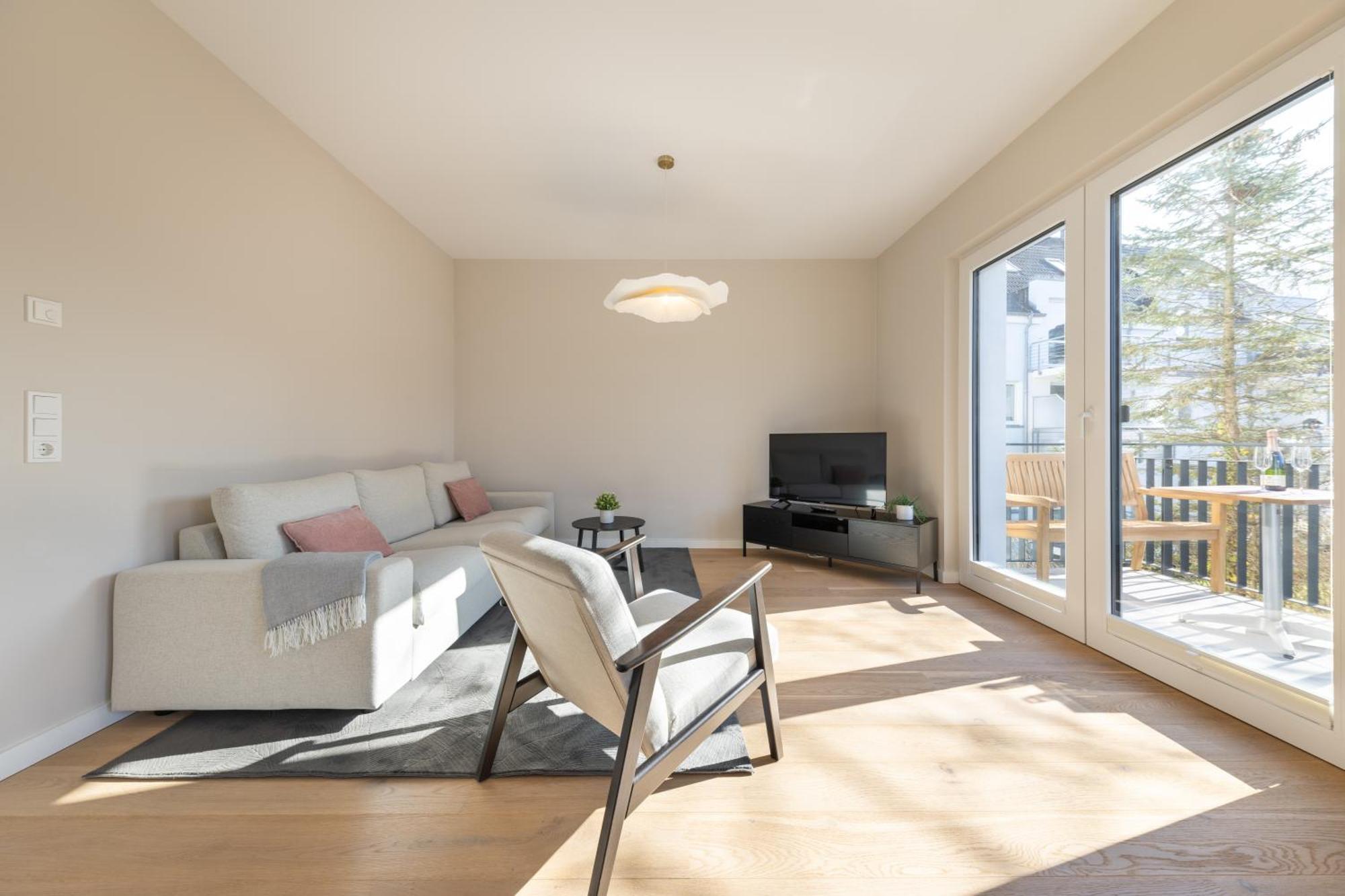 Strom Acht - Modern Frisch Inkl Stellplatz, Balkon - 200m Zum Alten Strom Apartment